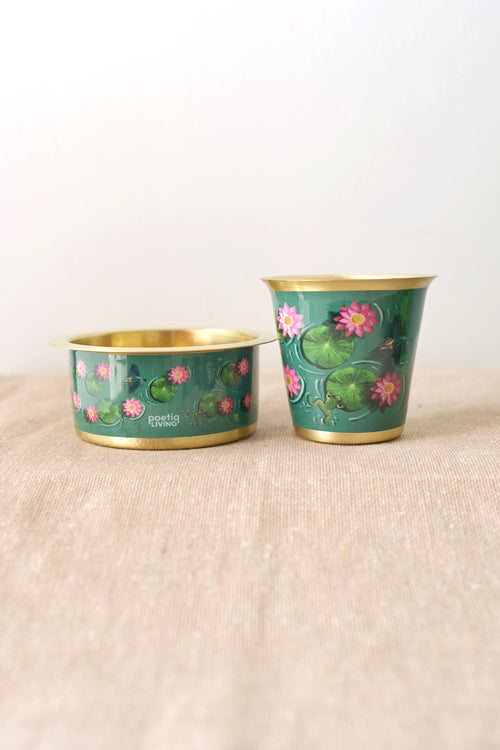 A lotus pond full of stories