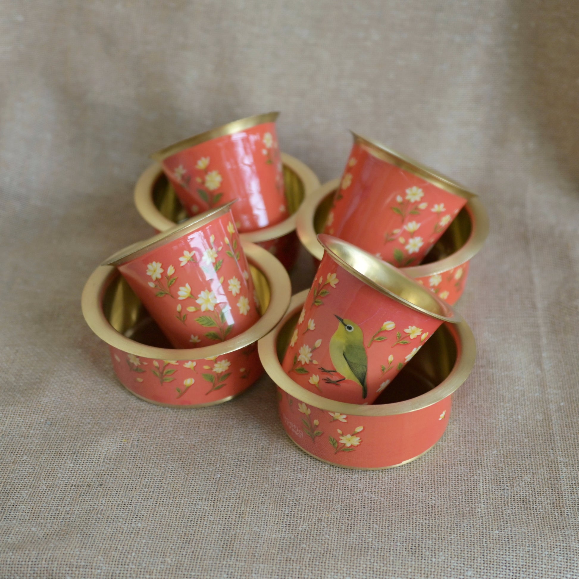 Following the fragrance of jasmine